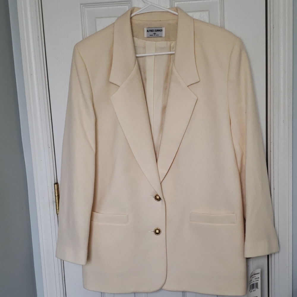 Ivory 100% wool Jacket